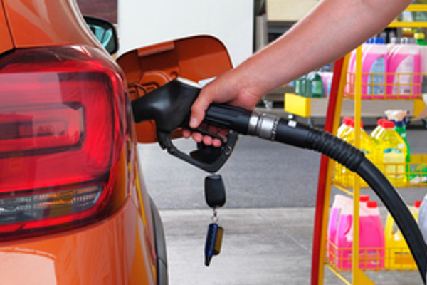 6 Tips for Keeping Petrol Costs Down